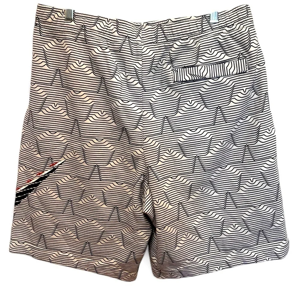 Men’s Nike Americana Fleece Shorts with Drawstring Waist Size XL